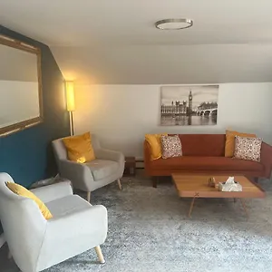 1br Ave Private Luxury Apartment