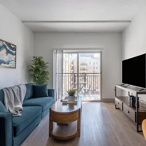 4b 2ba Luxury With Gym Apartment