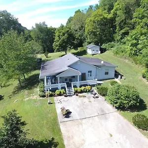 https://best-deal-in-nashville-hillbilly-house-yeehaw.nashville-hotels.org
